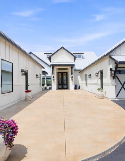 web or mls EXTERIORS Image Apr AM